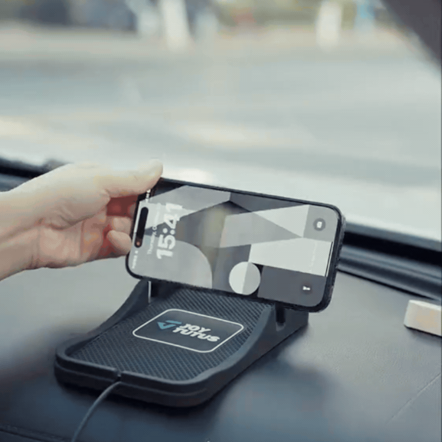 WOWストア 滑り止め一体型 車載ワイヤレス充電マット